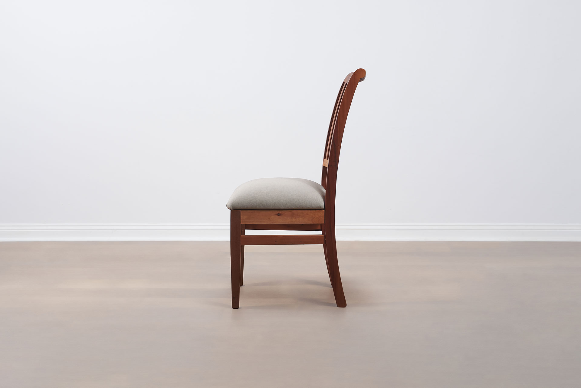 Muebles-Santander_Silla-Lilen_4616_silla_madera_textil