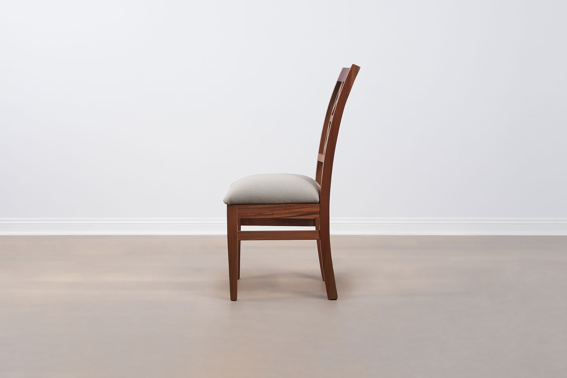 Muebles-Santander_Silla-Paris_4604_silla_madera_textil